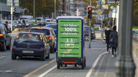 Elektro-Fahrzeug Lieferdienst